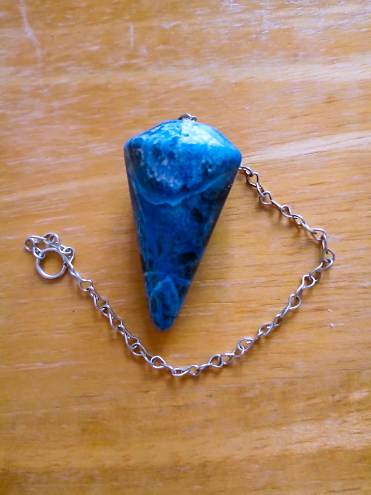 Mon pendule & moi Bien-être Angéline Ange Angélique lithothérapie Pierres Cristaux Sodalite