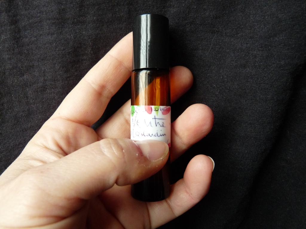 Flavie Dode Naturopathie Réflexologies Bien-être HV HE Roll-on ventre antispasmodique spasmes intestinaux gastro